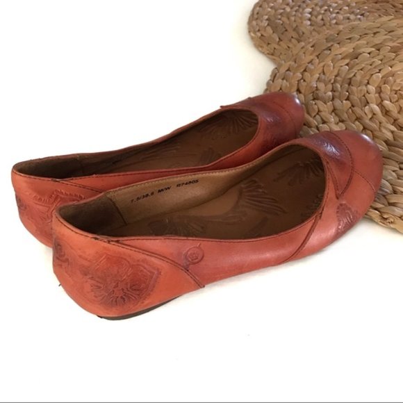 Born Red Leather Patterned Slip-on Flats Shoes - Picture 2 of 6